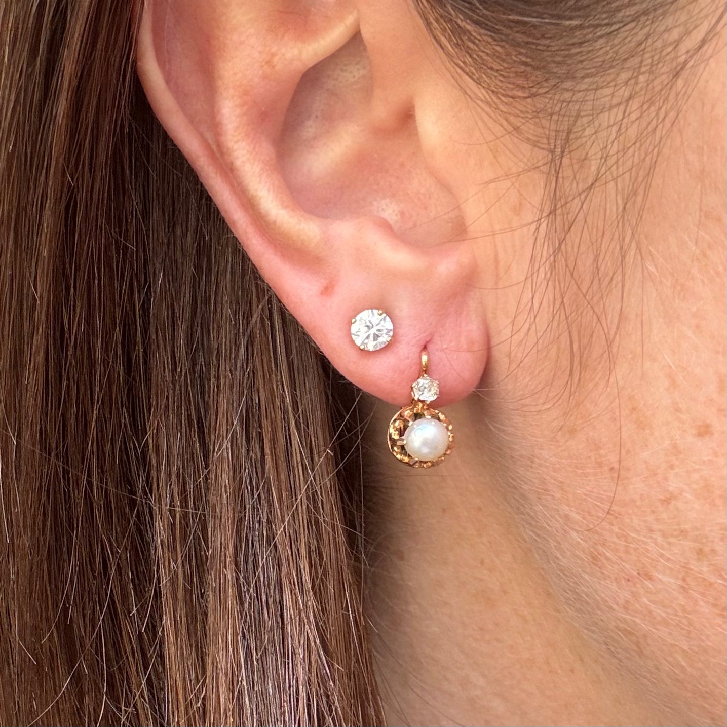 Petites dormeuses perles et diamants