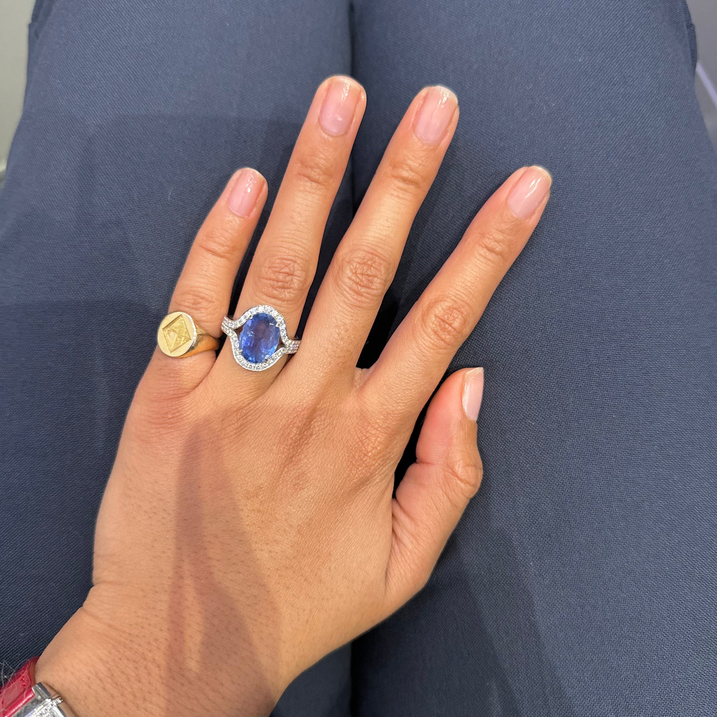 Bague en or blanc saphir et diamants