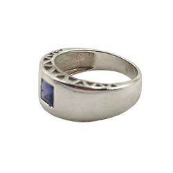 Bague Bandeau en or blanc et iolite