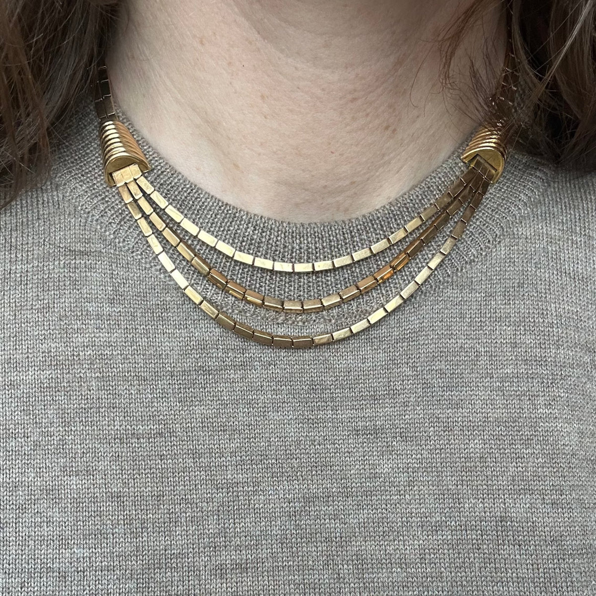 Collier or trois rangs articulé