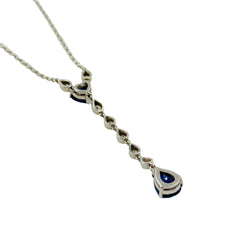 Collier en or blanc et saphir