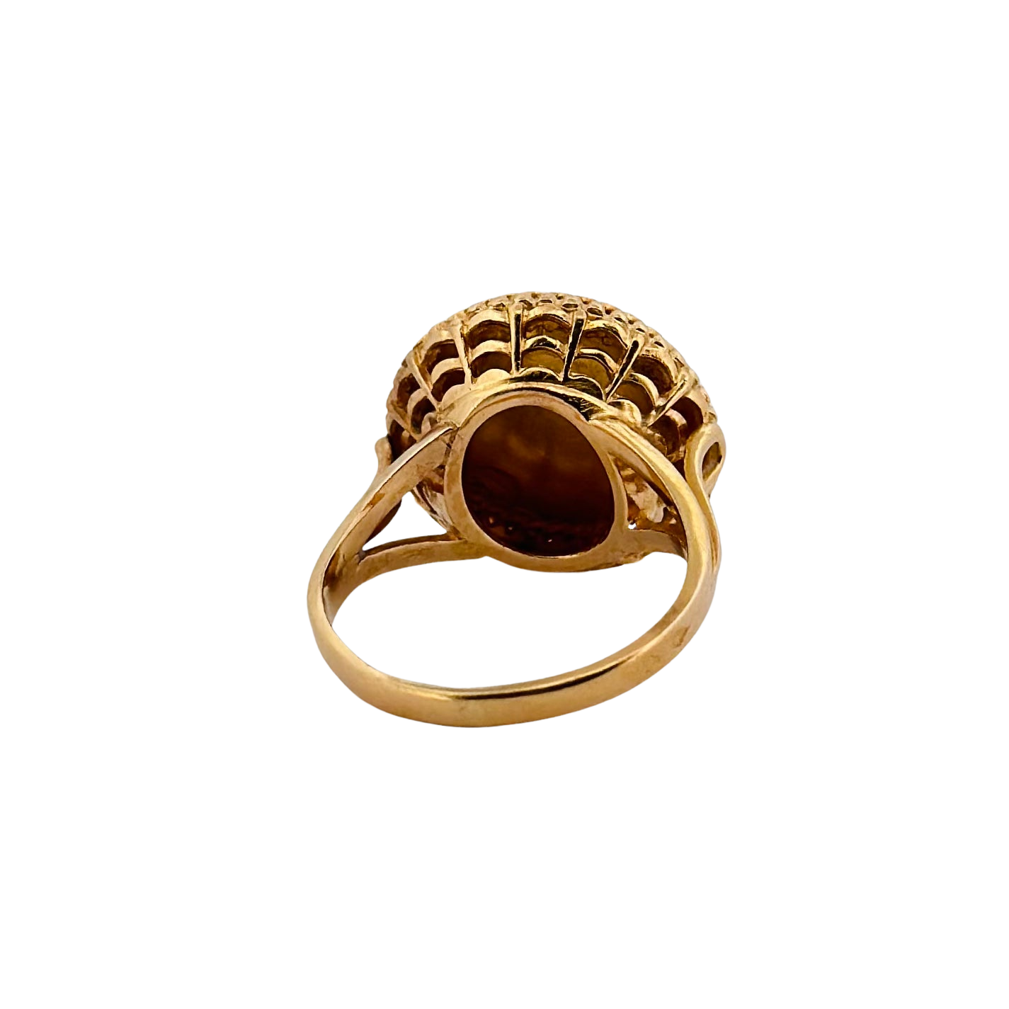 bague-augis-en-or-jaune-diamant-et-pierres-rouges