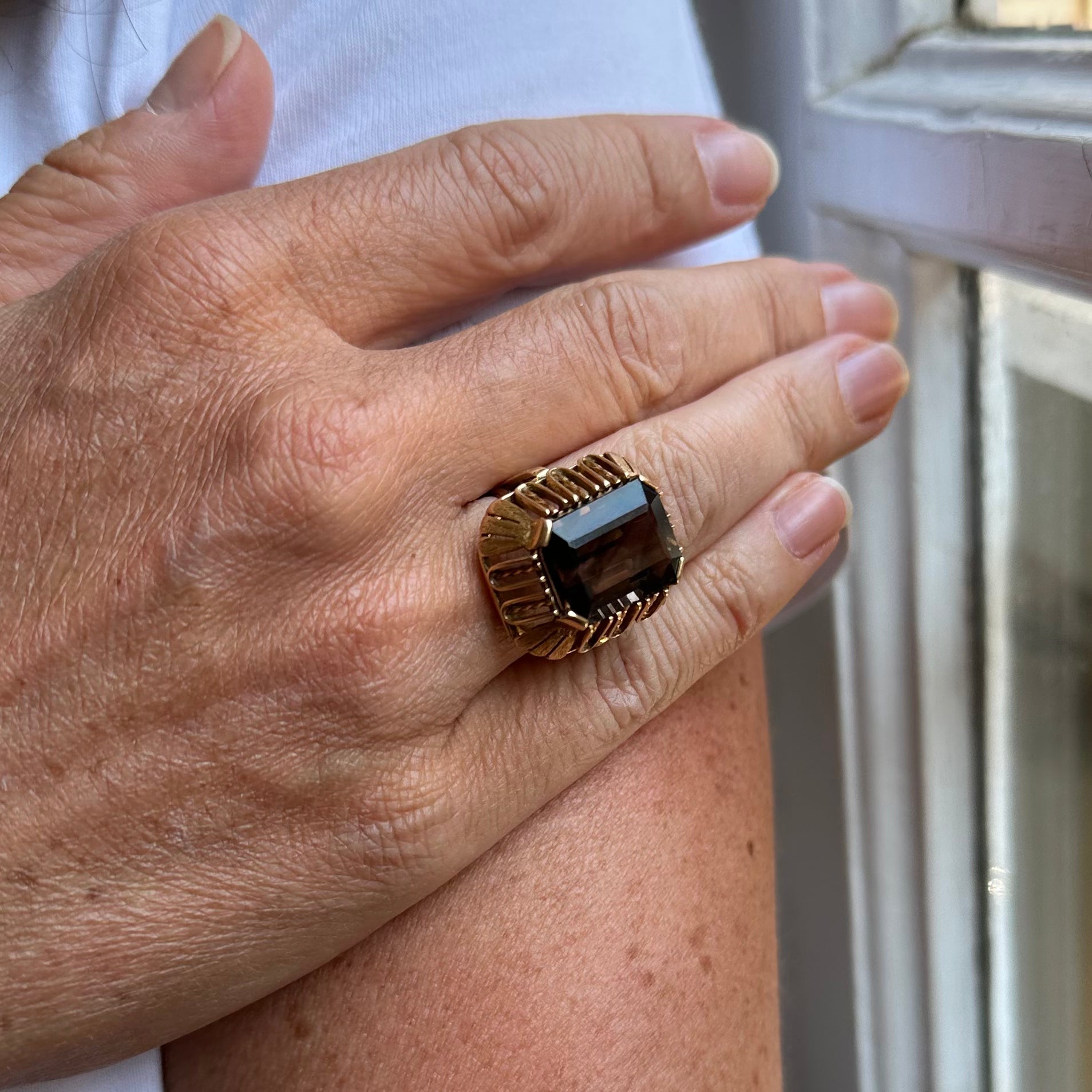 Bague Cocktail en or jaune et quartz fumé