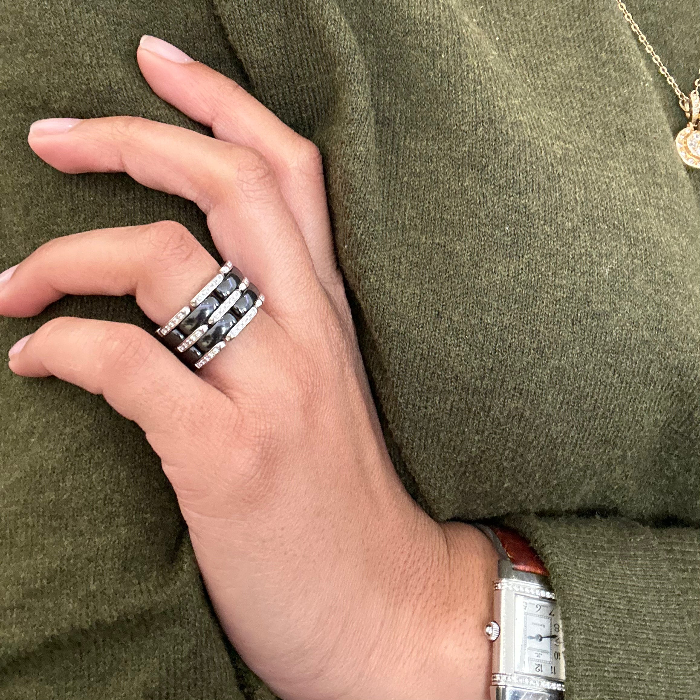 CHANEL “Ultra” Bandeau ring in white gold, black ceramic and diamonds