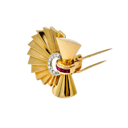 Broche Épingle en or jaune, rubis et diamants
