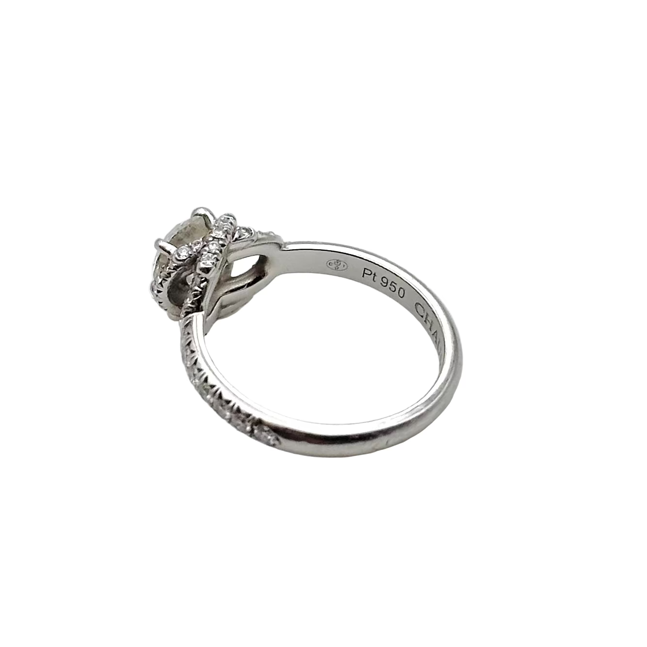 Ring CHAUMET "Liens d'amour" in paltinium and diamonds.