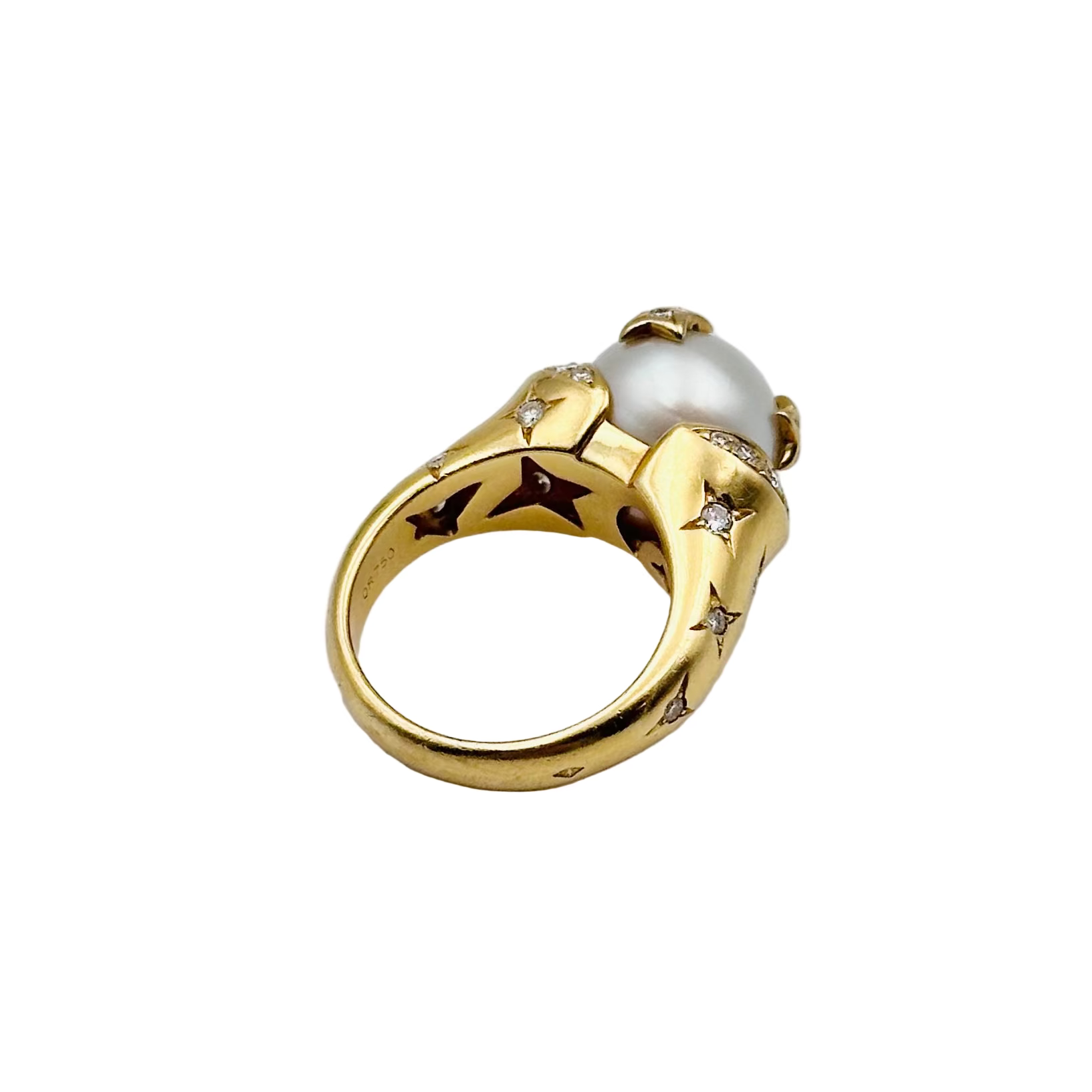 Ring CHANEL "Comets" in yellow gold diamonds, pearl and diamonds