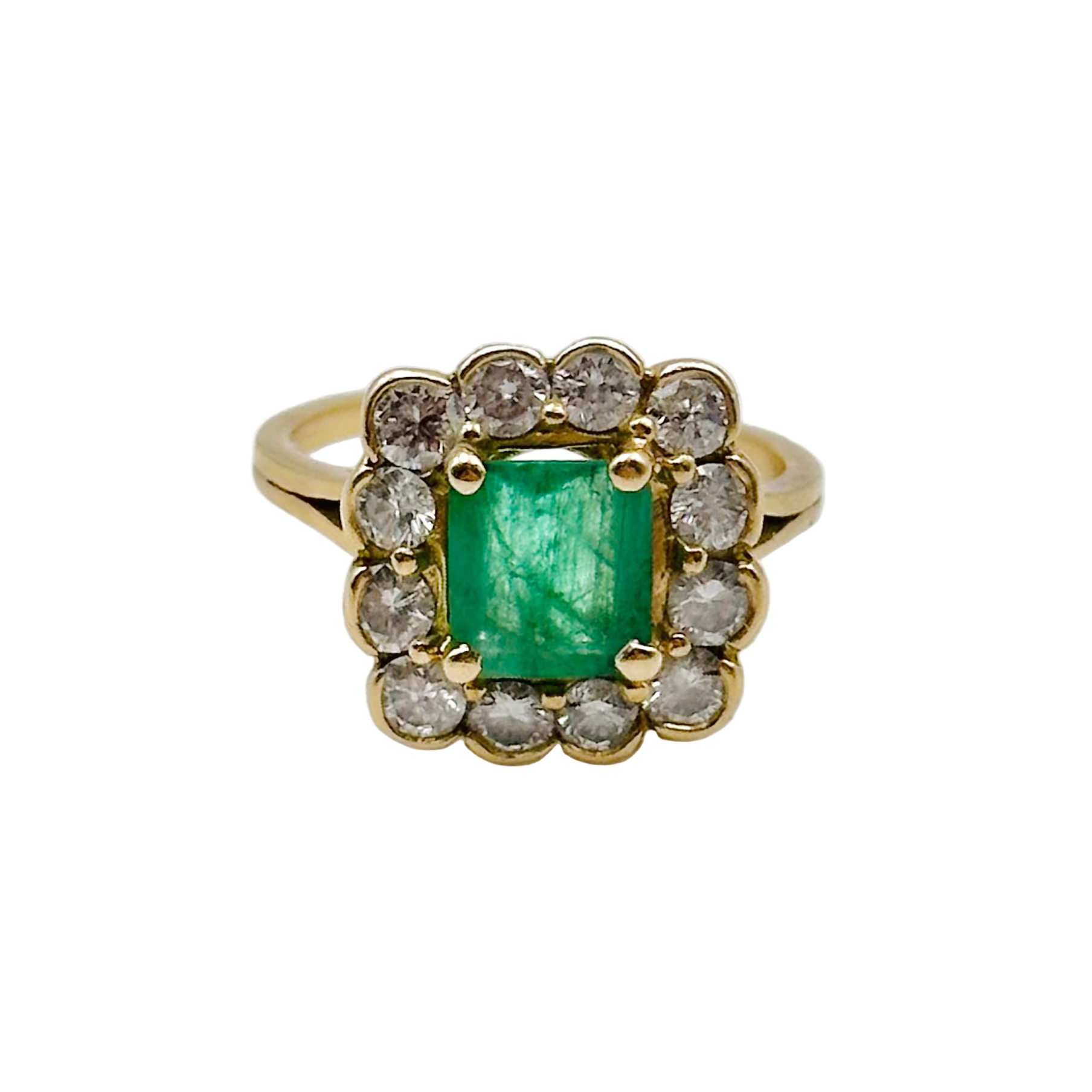 Bague Entourage en or jaune, émeraude et diamants