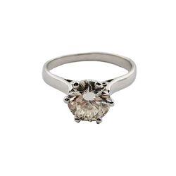 Bague solitaire en or blanc et diamant