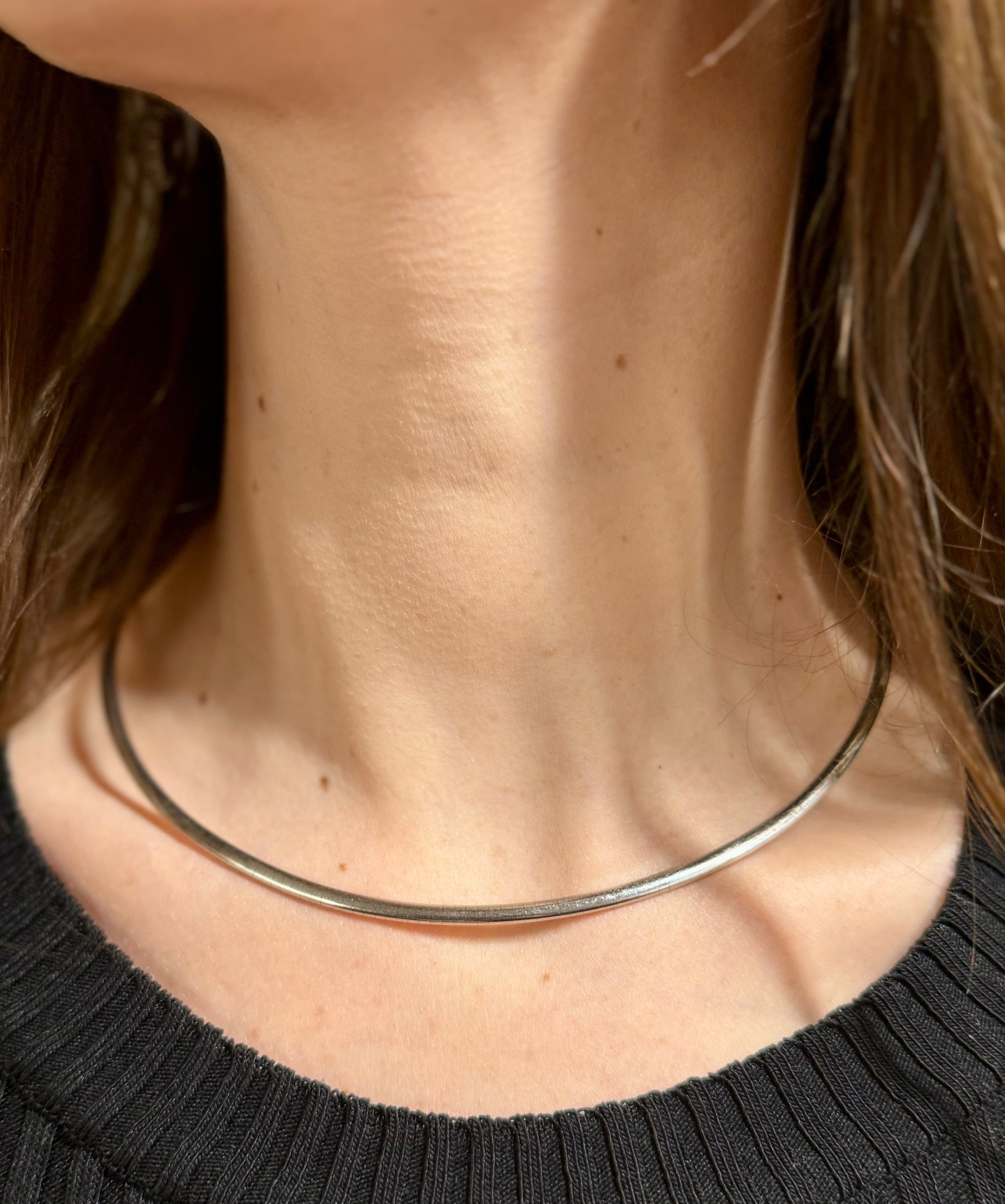 Collier souple à maille oméga