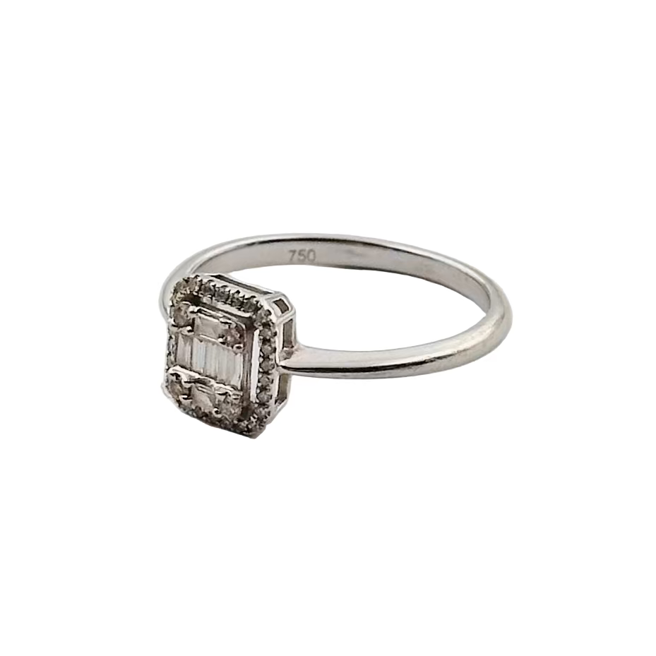 Bague en or blanc et diamants