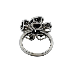 Bague en or blanc et diamants