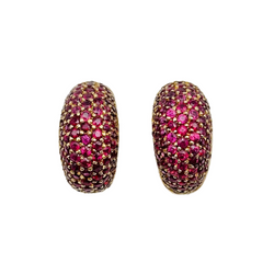 Boucles d'oreilles en or jaune et rubis
