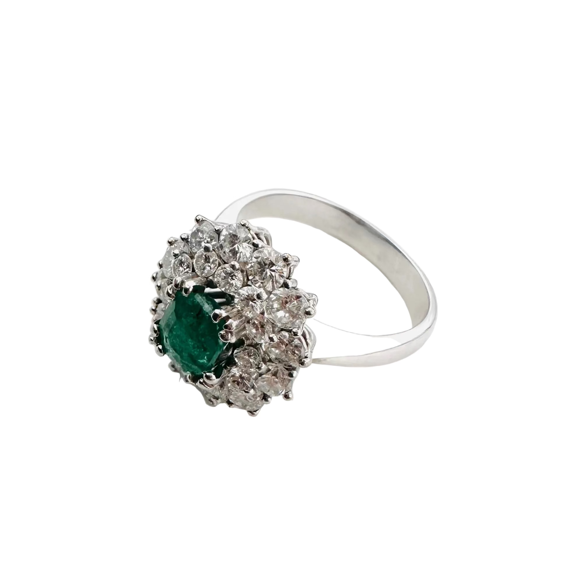 Bague Entourage en or blanc, émeraude et diamants