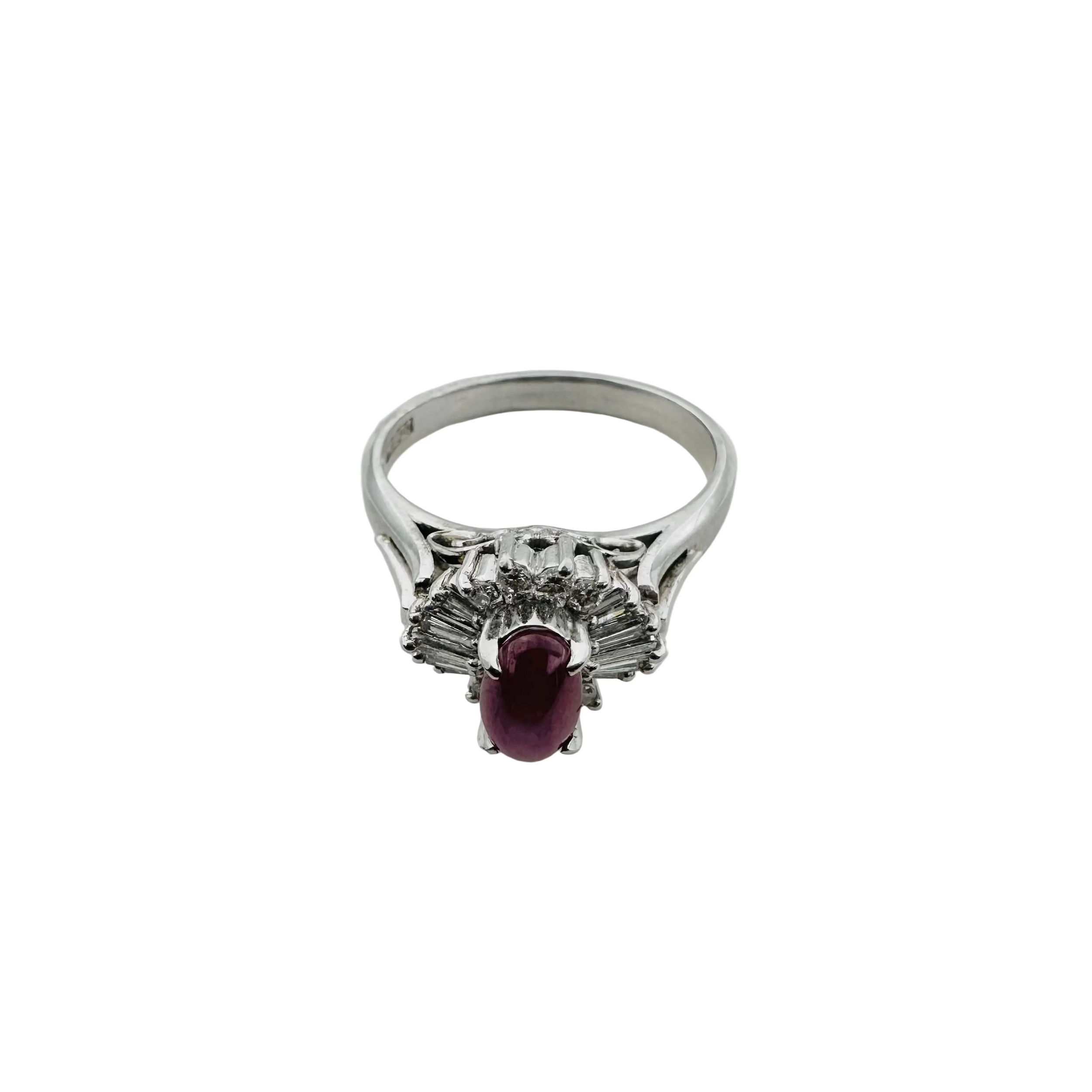 Bague Entourage en platine, rubis et diamants