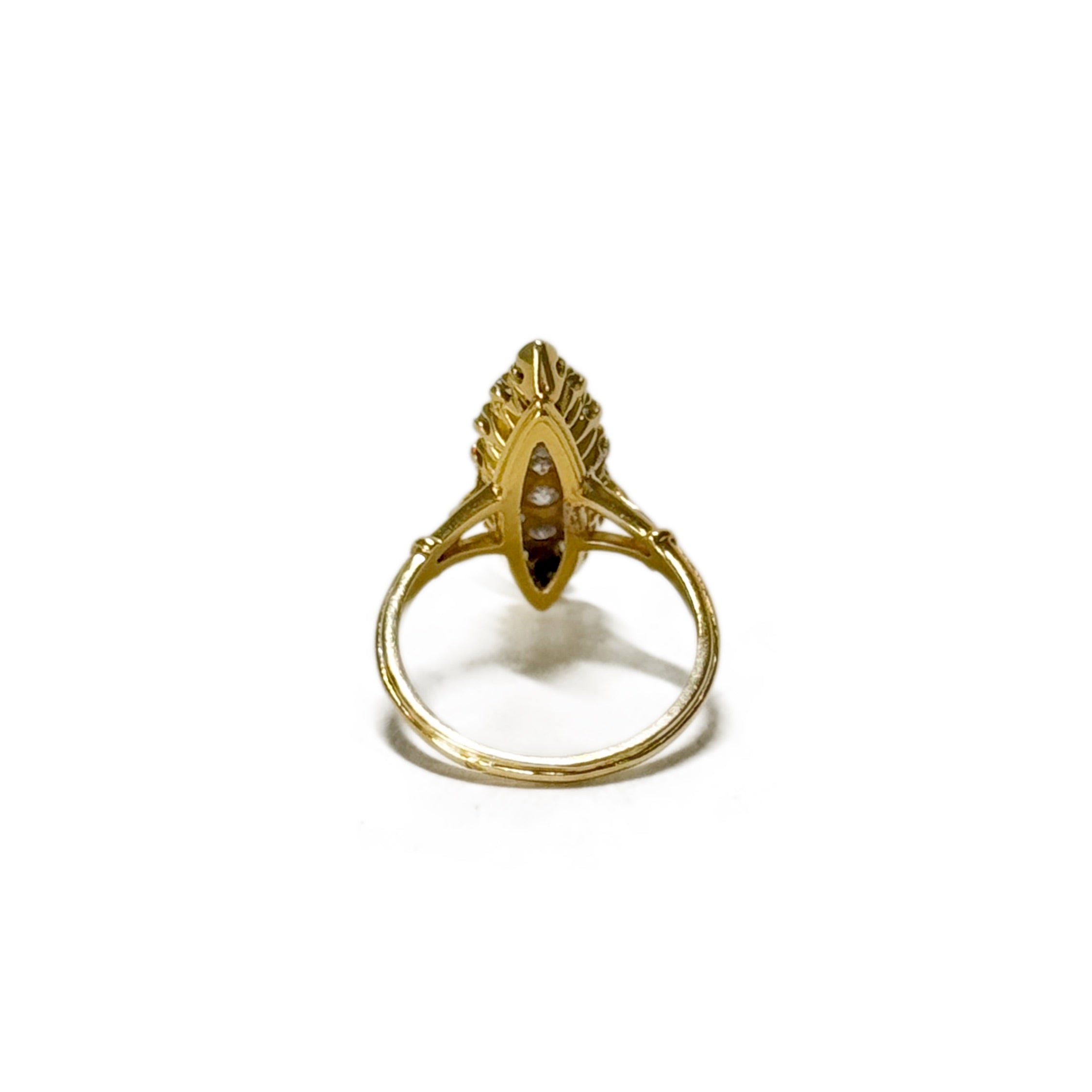 Bague marquise aux diamants