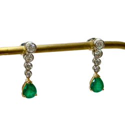 Boucles d'oreilles aux émeraudes gouttes