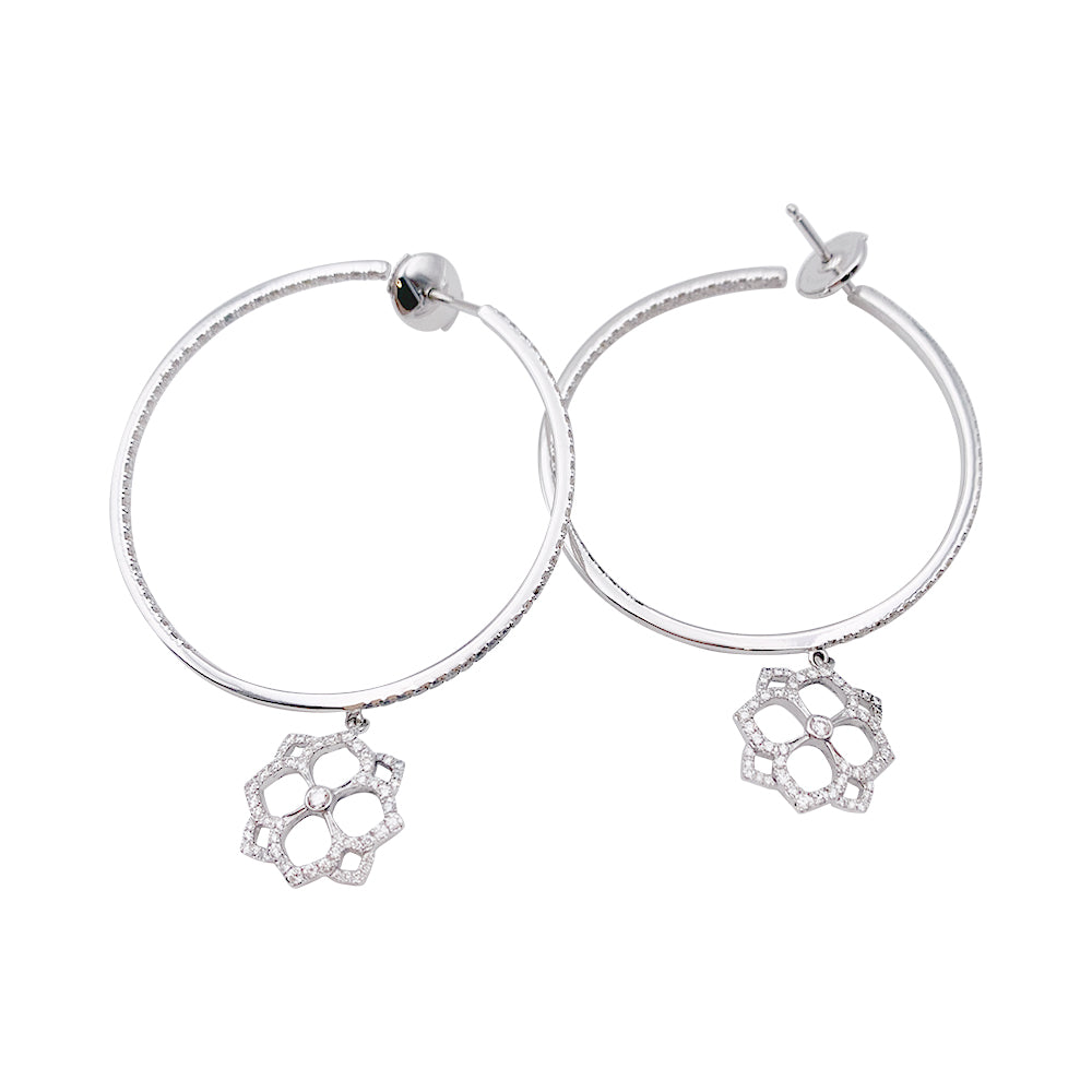 Boucles d'oreilles Messika, "Eden", or blanc, diamants.