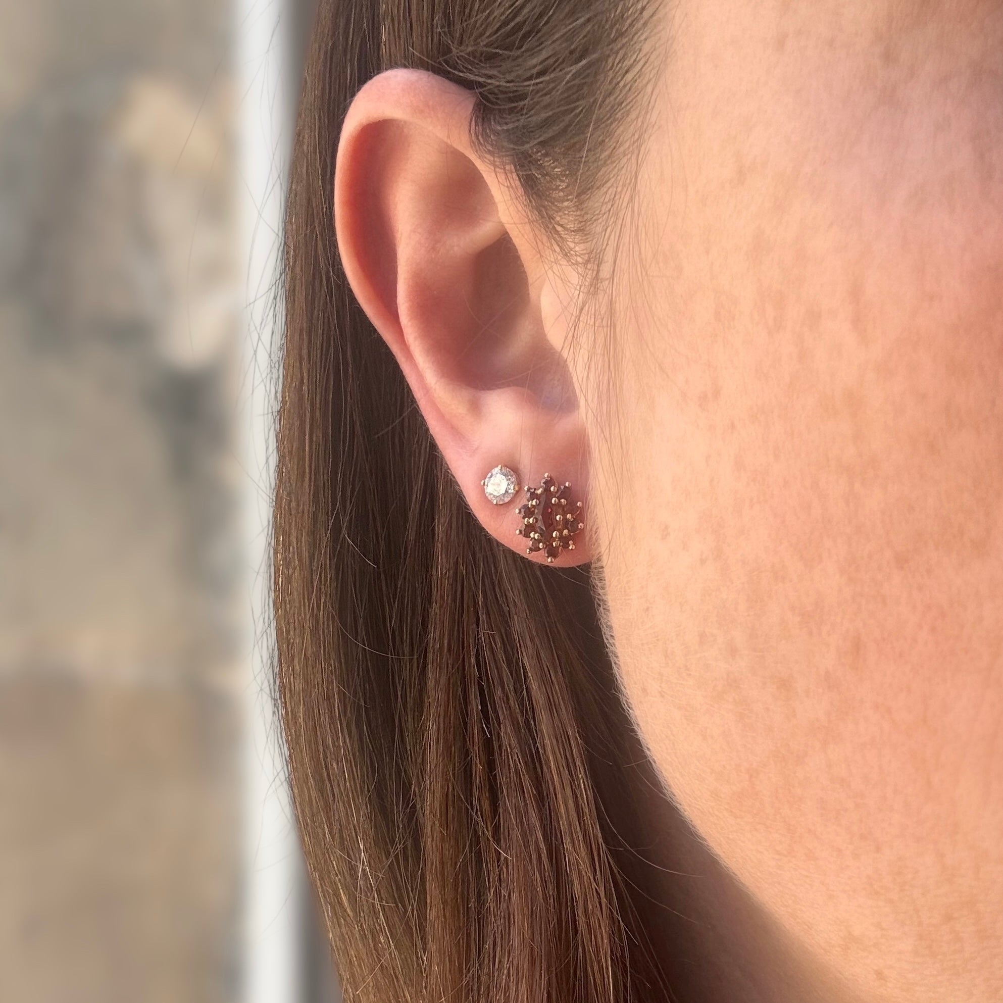 Paire de boucles d'oreilles aux grenats