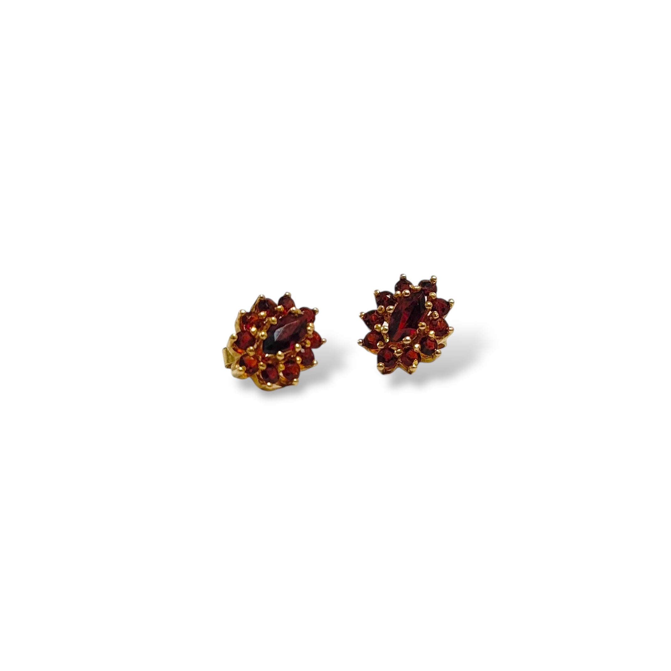 Paire de boucles d'oreilles aux grenats