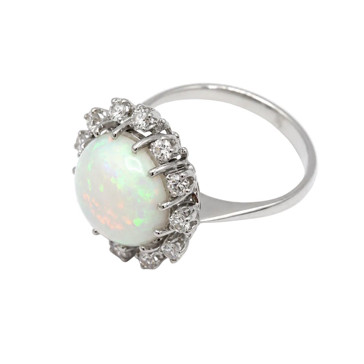 Bague Entourage en or blanc, opale et diamants