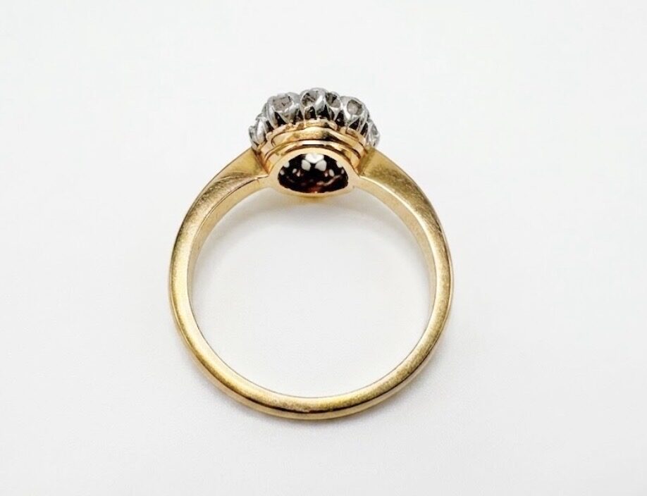 Bague Marguerite en or jaune, platine et diamants