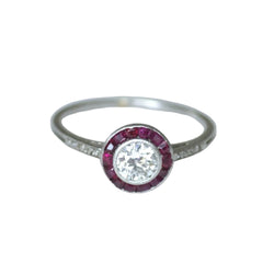 Bague Entourage en or blanc, rubis et diamants