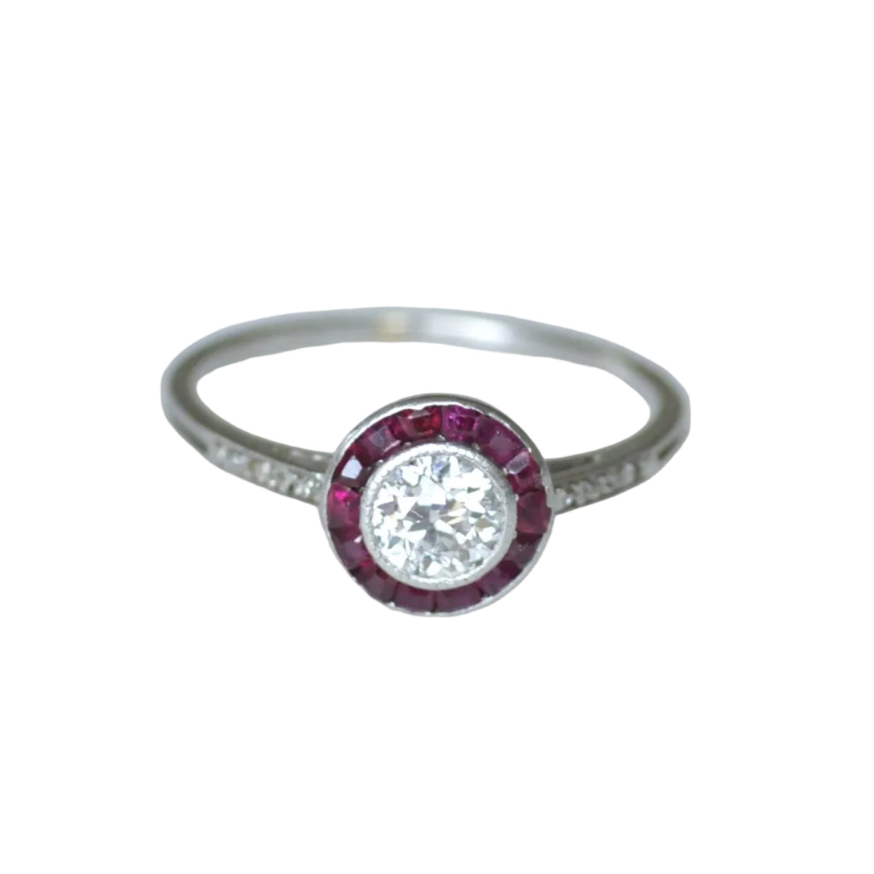 Bague Entourage en or blanc, rubis et diamants