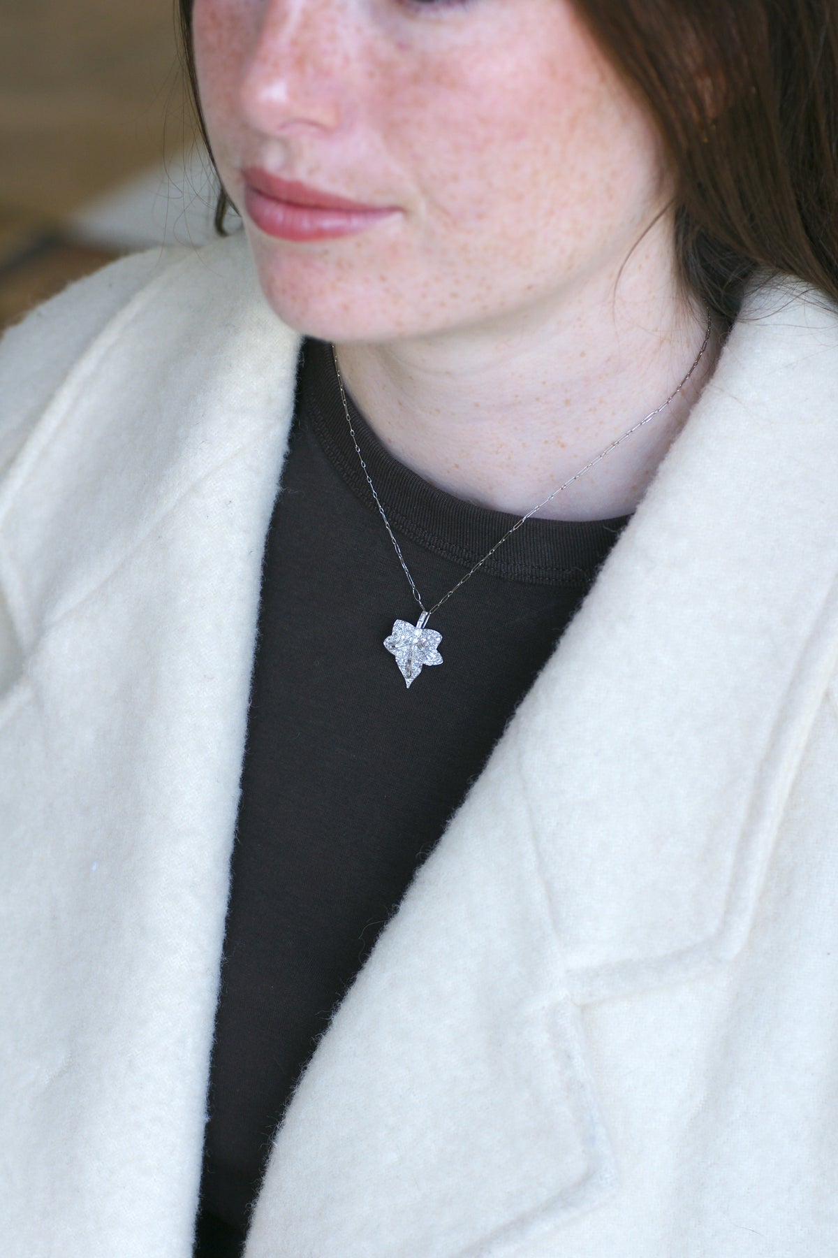 Collier Pendentif en or blanc, platine et diamants