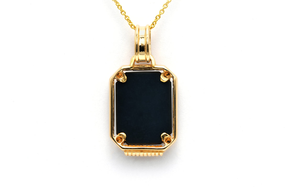 Pendentif en or jaune et camée