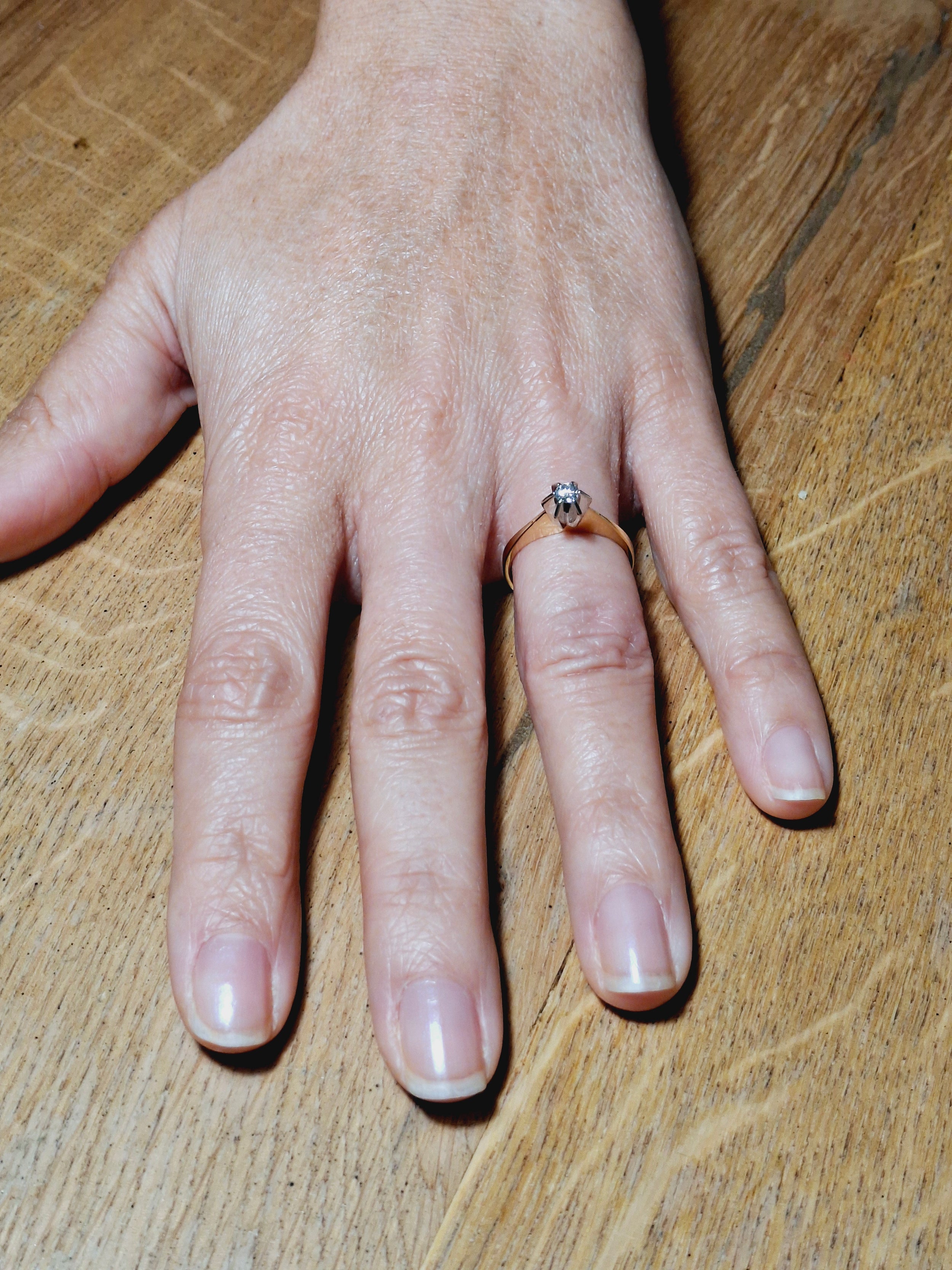 Bague Solitaire en or jaune et diamants