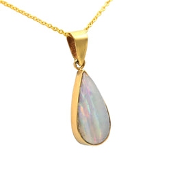 Pendentif en or jaune et opale