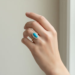 Bague Entourage en or jaune, turquoise et diamants