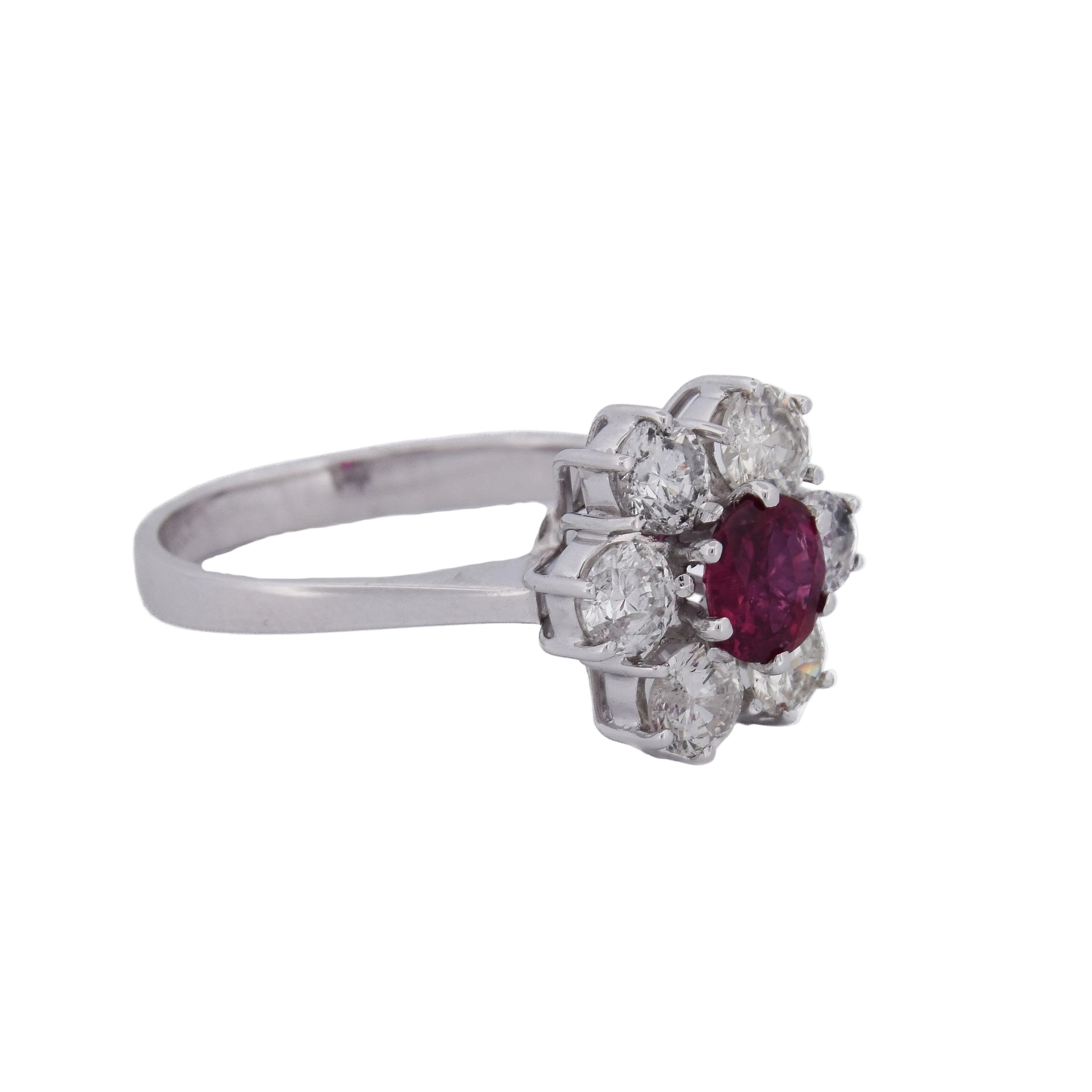 Bague Marguerite en or blanc, rubis et diamants