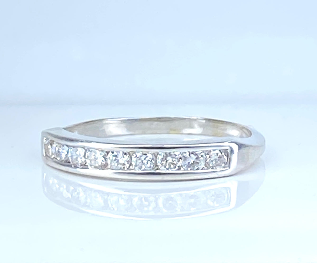 Bague Alliance en or blanc  et Diamants