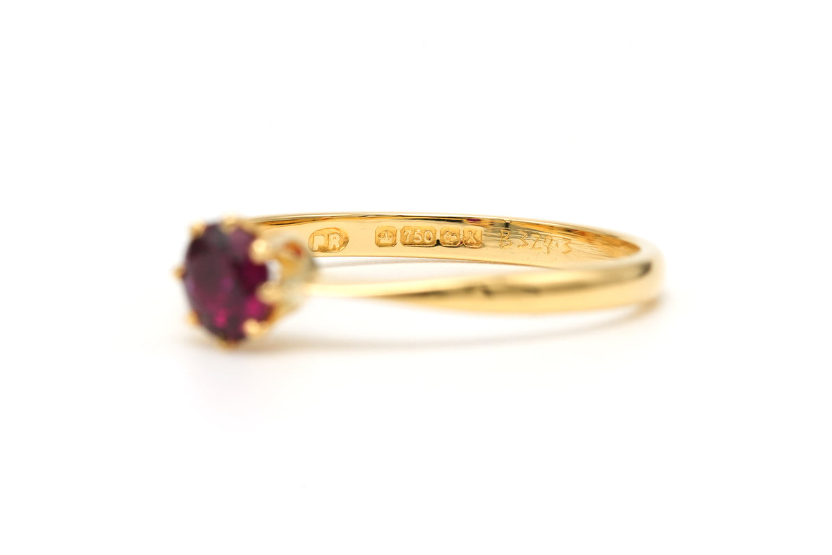 Bague Solitaire en or jaune et grenat