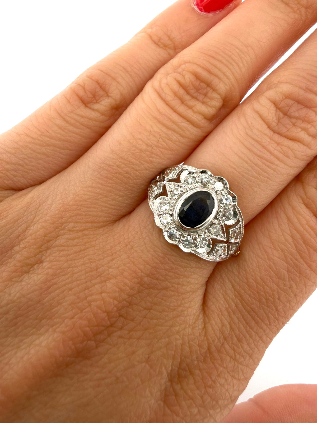 Bague Entourage en or blanc, or jaune, saphir et diamants