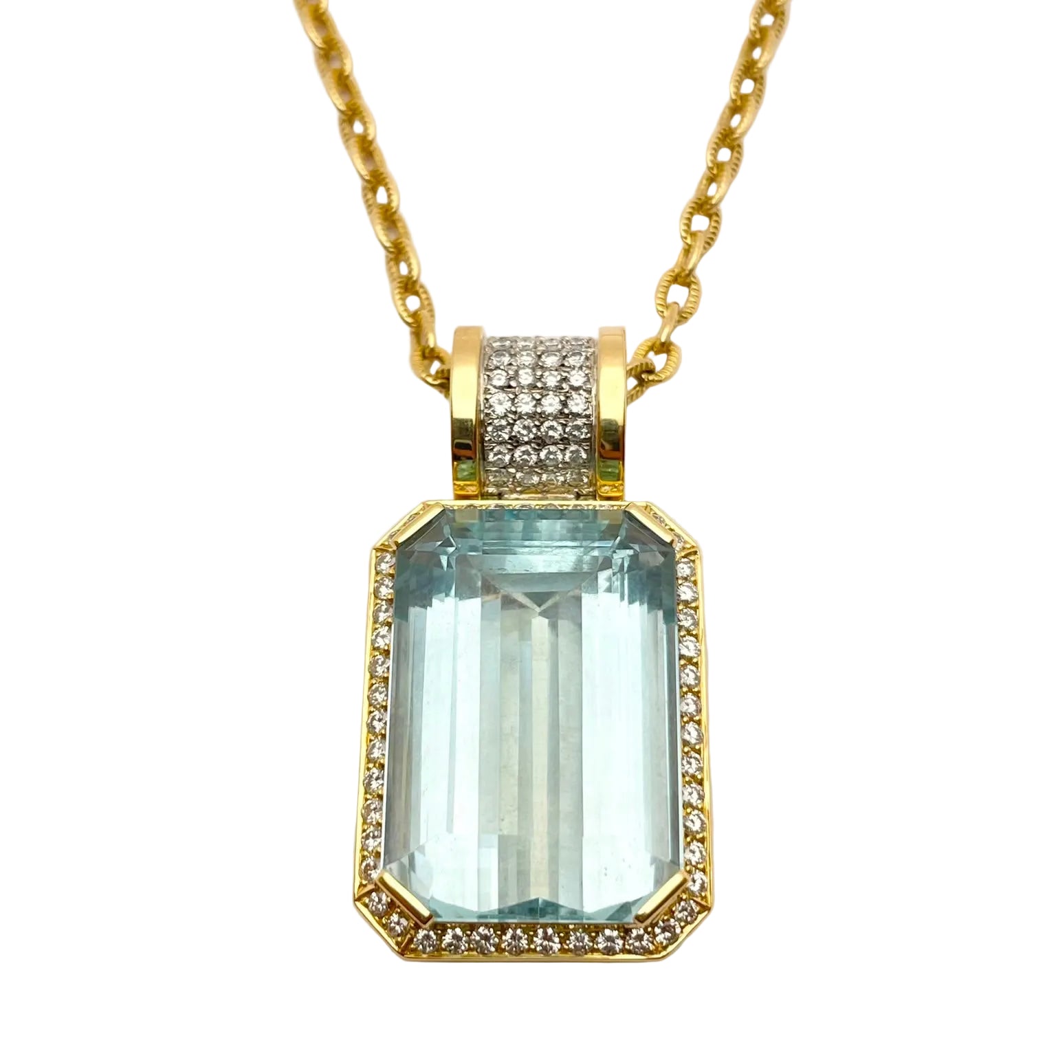Collier Pendentif GOUBLE en or jaune, aigue-marine et diamants