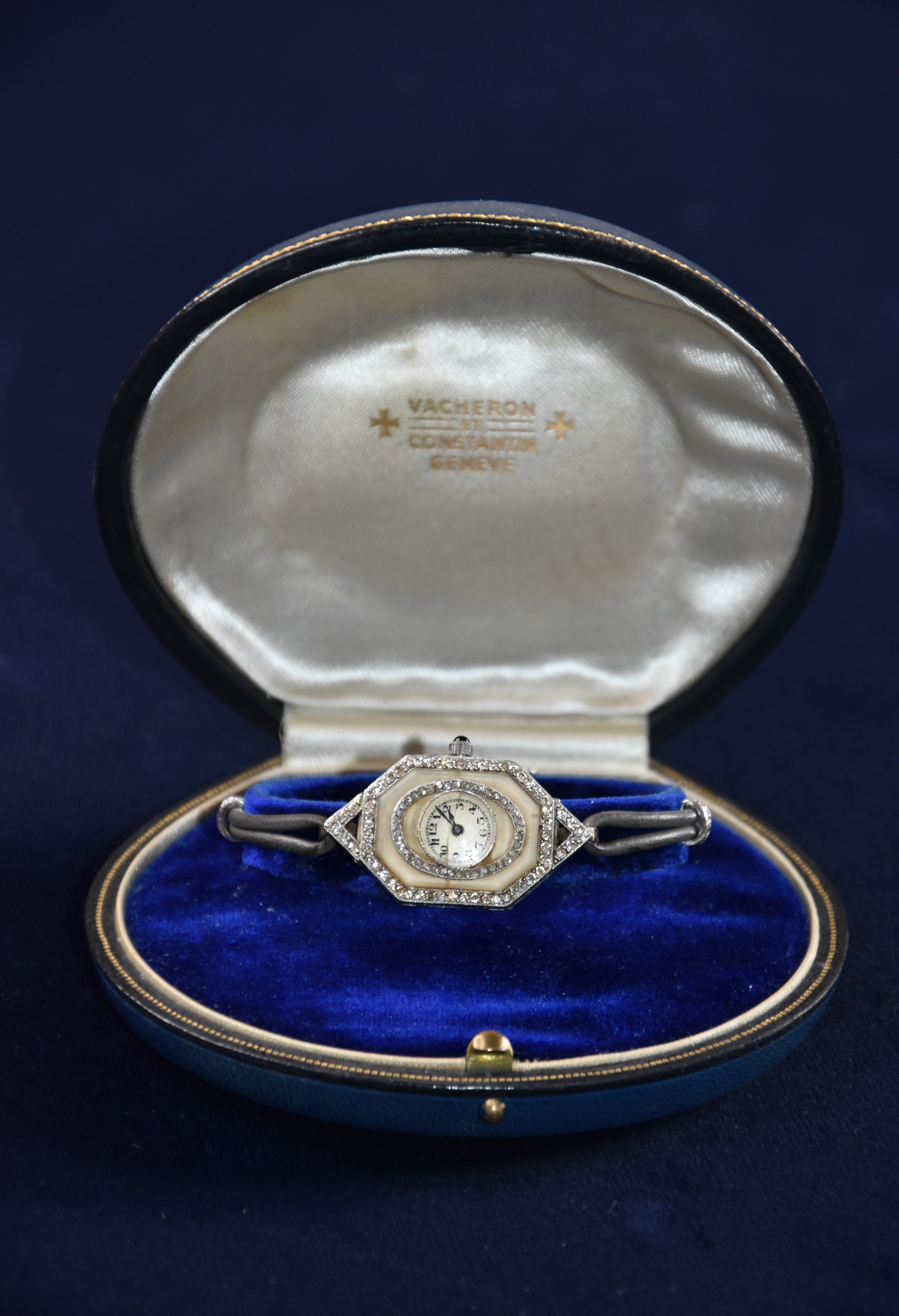 Vacheron Constantin exceptionnelle Période art-déco 1920-1925, platine (950), or blanc 18 carats et diamants