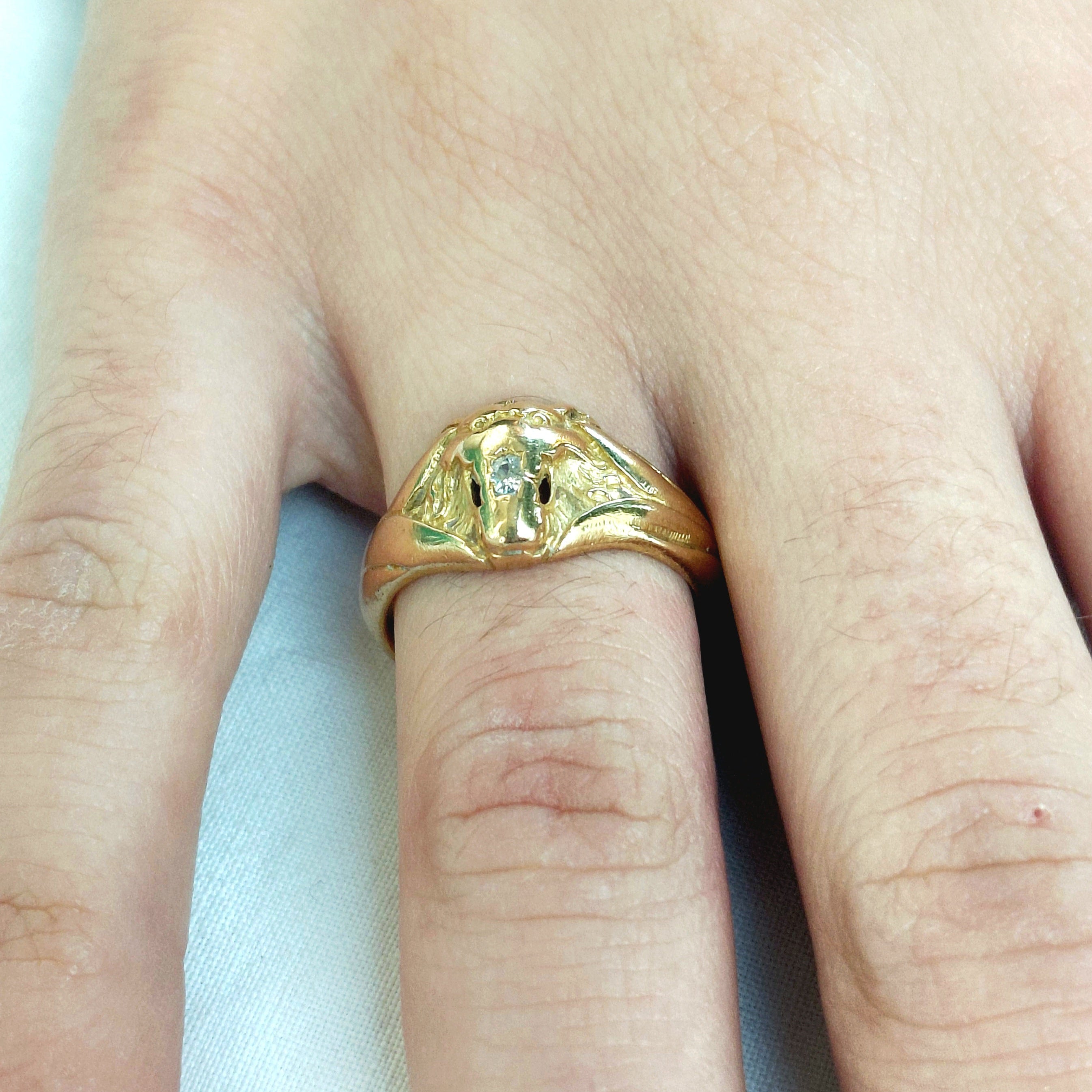 Bague en or jaune et diamants