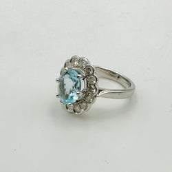 Bague Marguerite en or blanc, aigue-marine et diamants