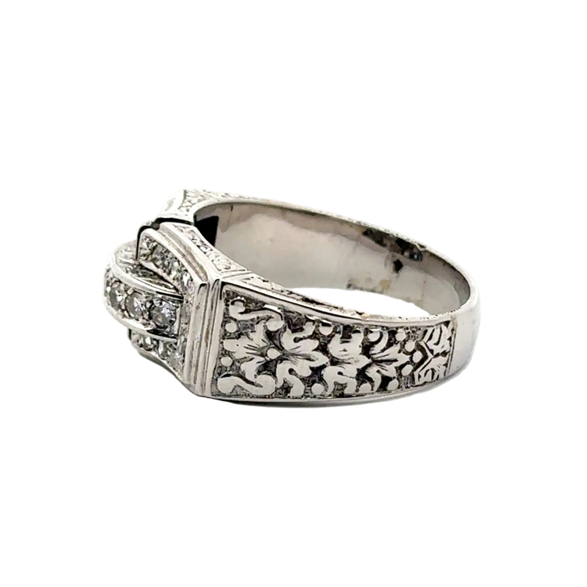 Bague Chevalière en or blanc et diamants