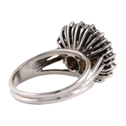 Bague Entourage en or blanc et diamants