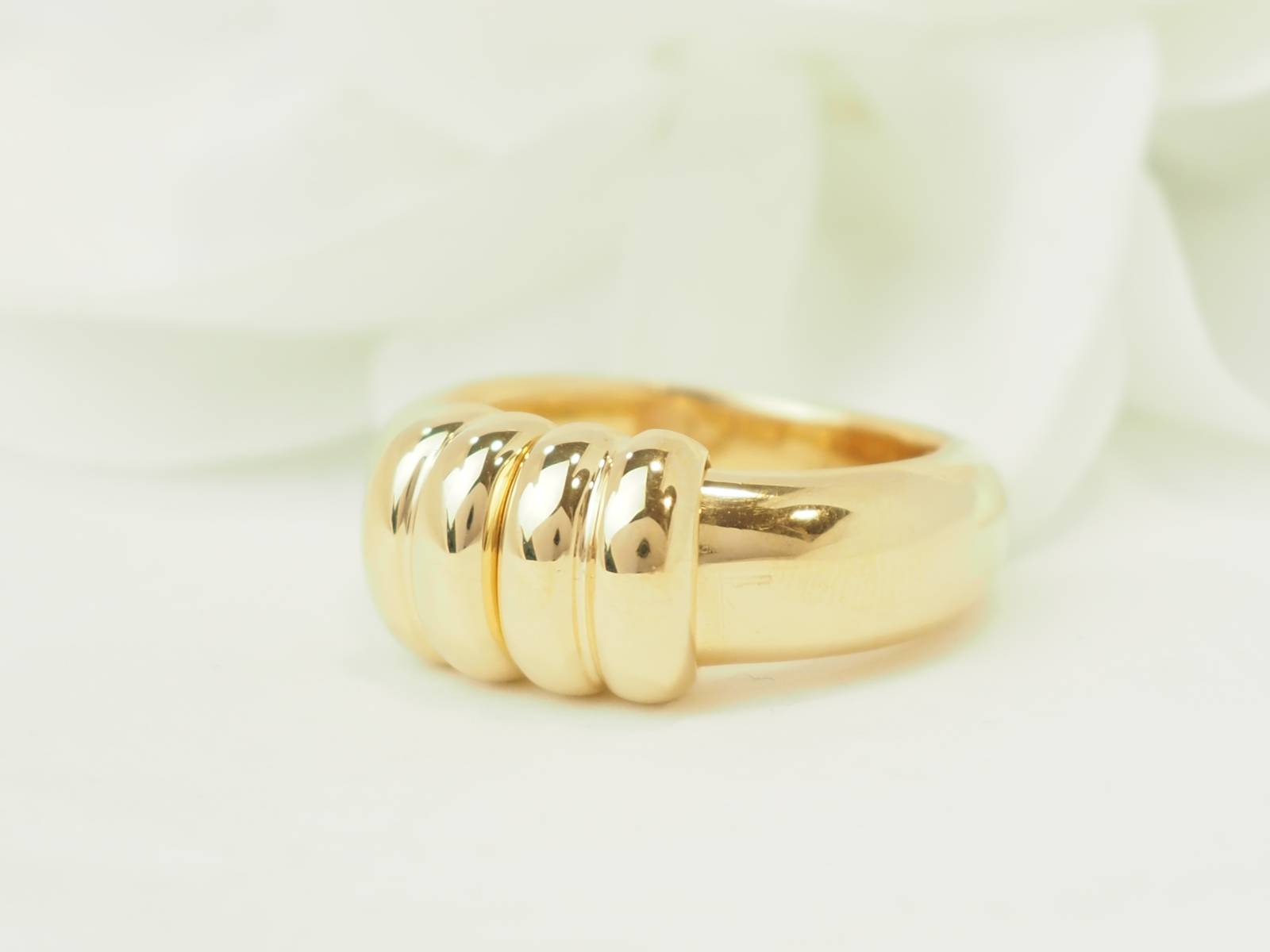 Bague en or jaune et diamant