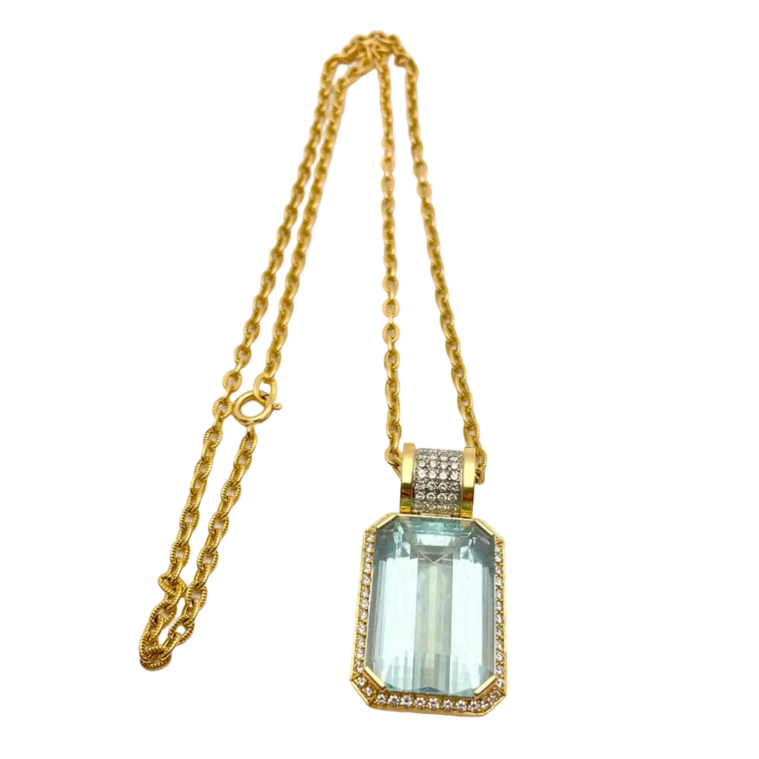 Collier Pendentif GOUBLE en or jaune, aigue-marine et diamants