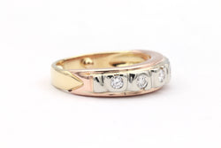 Bague Alliance en or blanc, or jaune, or rose et diamants