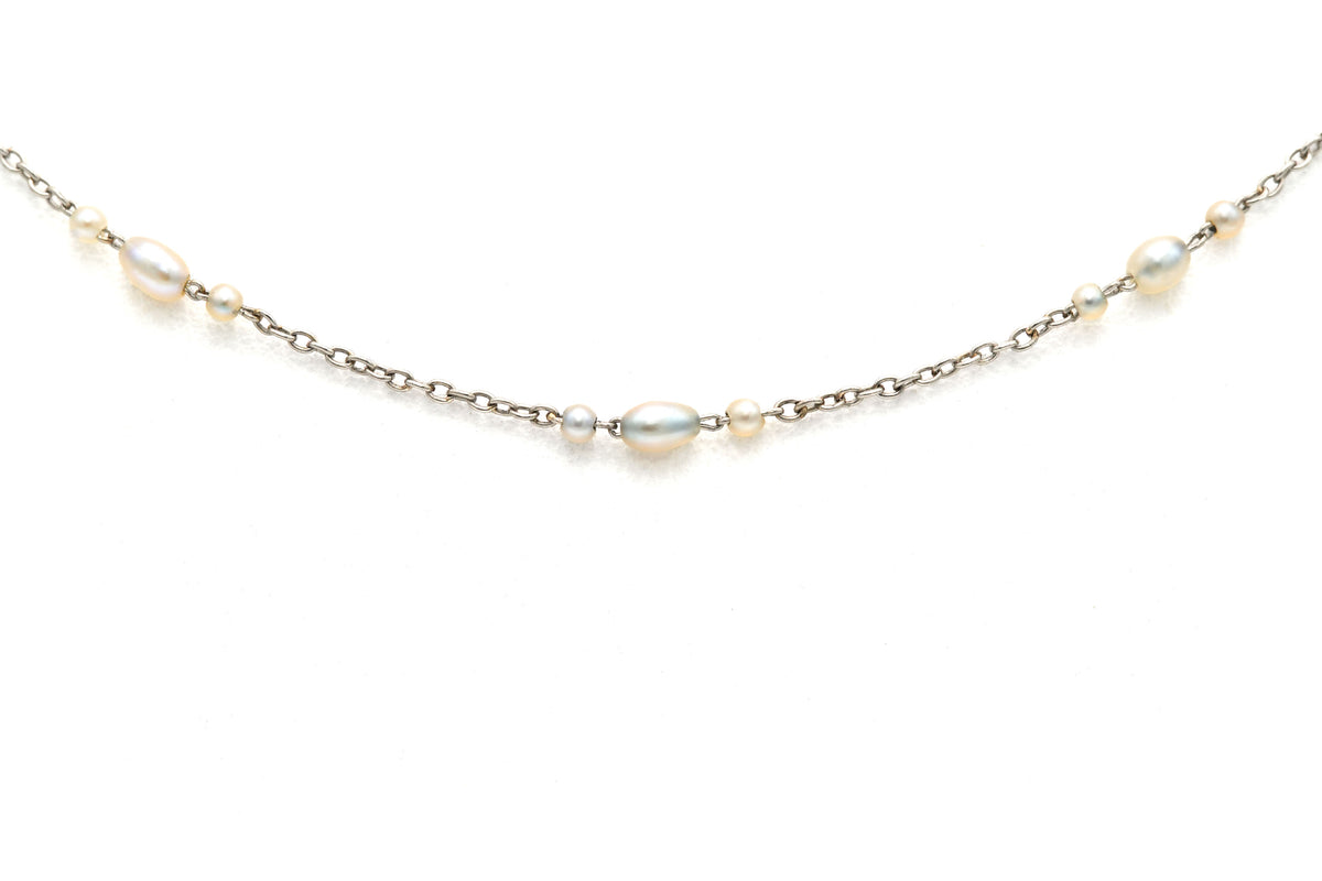 Collier Chaîne en or blanc et perles