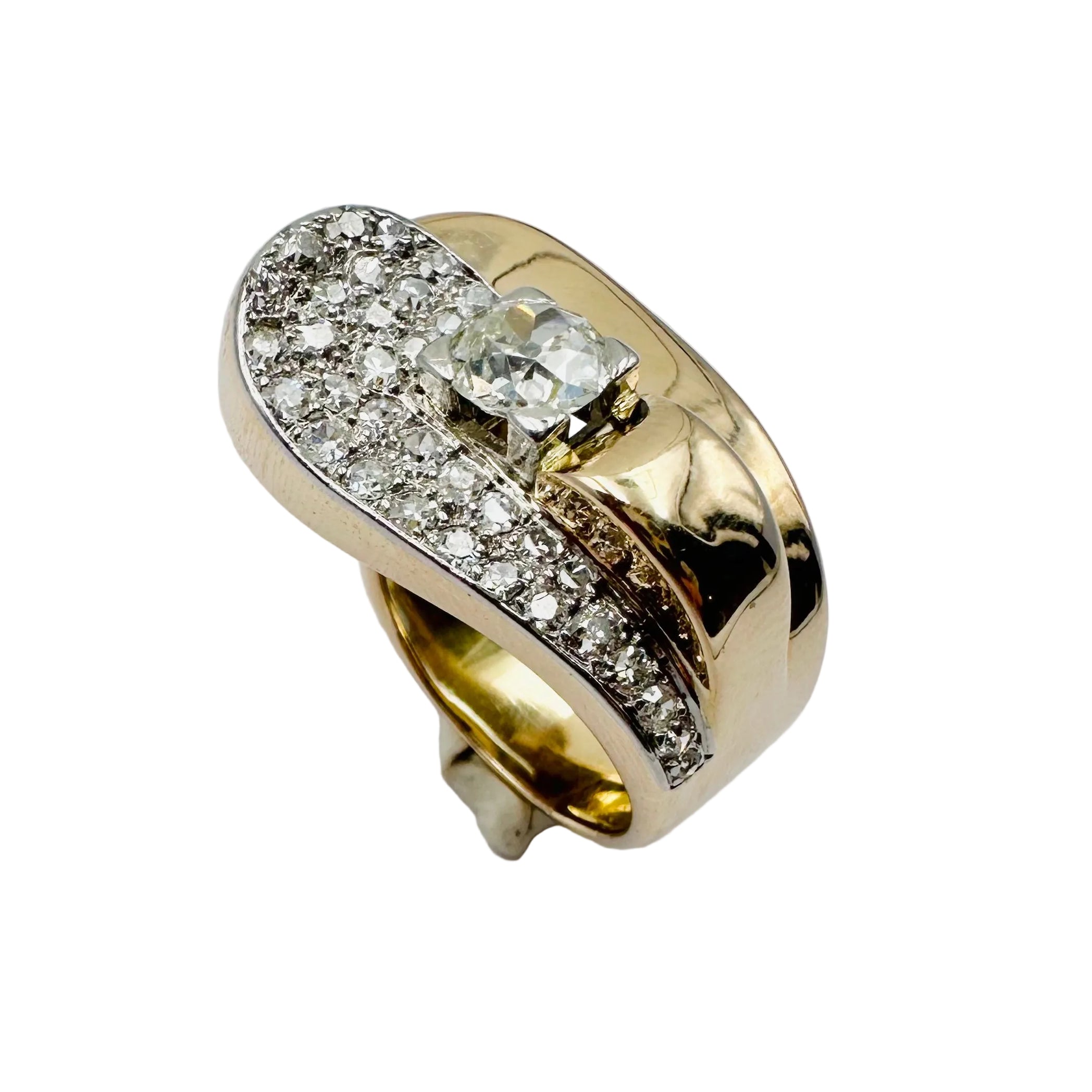 Bague Pavée en or jaune, platine et diamants