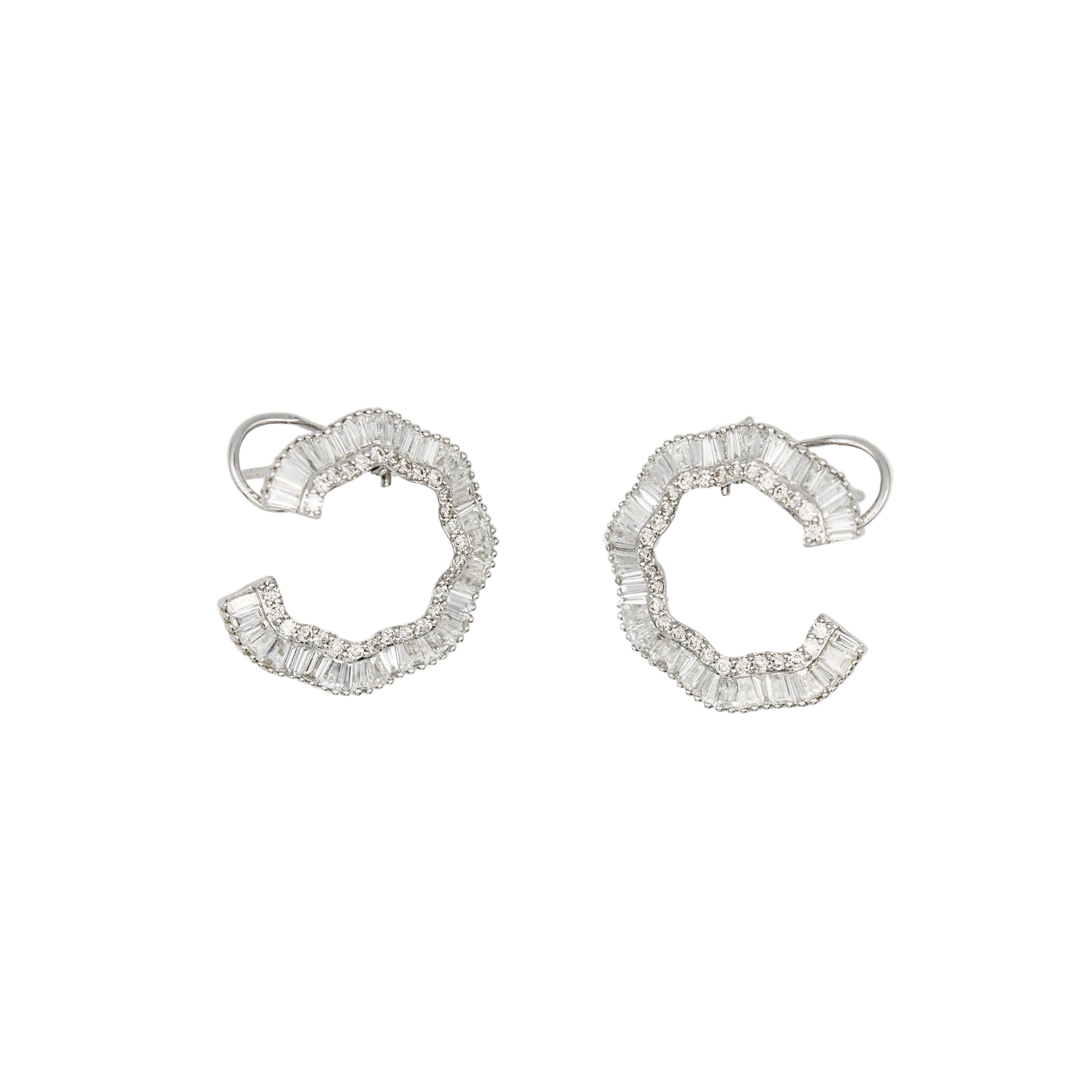 Boucles d'oreilles en or blanc et diamants