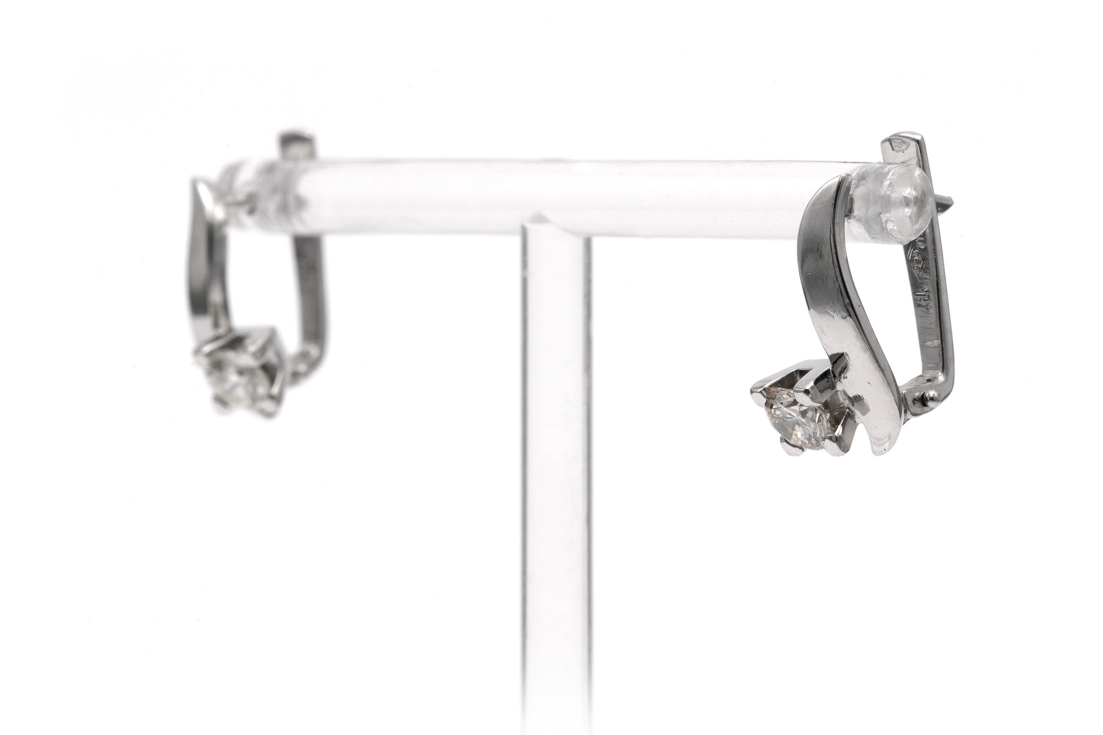 Boucles d'oreilles Dormeuses en or blanc et diamants
